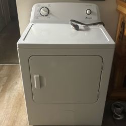 Amanda Washing Machine + Dryer Set