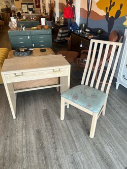 Vintage Drexel Desk / Vanity / Light Oak / High Back Chair!