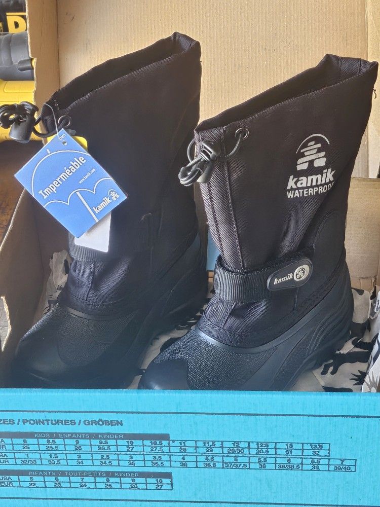 Boys Size 12 Brand New Kamik Extremely Warm Snow Boots