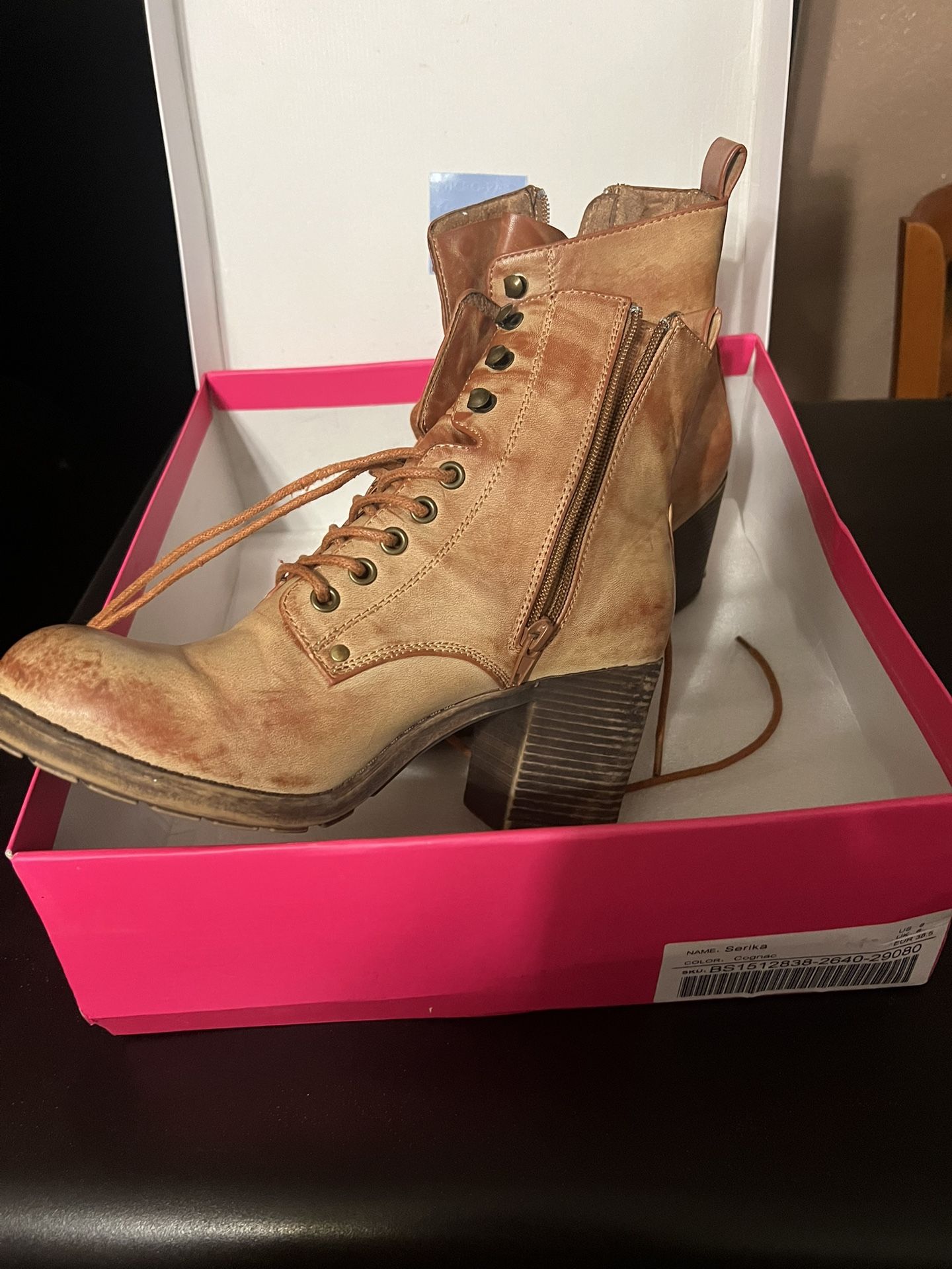 women's boots zize 8 