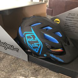 New In Box Troy Lee Designs A1 MIPS Mountain Bike Helmet 