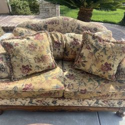 Gorgeous 3 Piece Sofa Set Including Recliner Chair