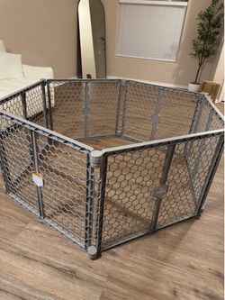 Baby play yard