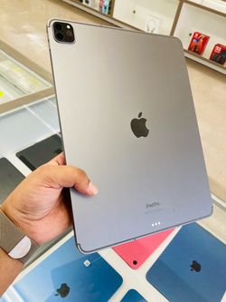 iPad Pro 6th gen 12.9inch 128gb