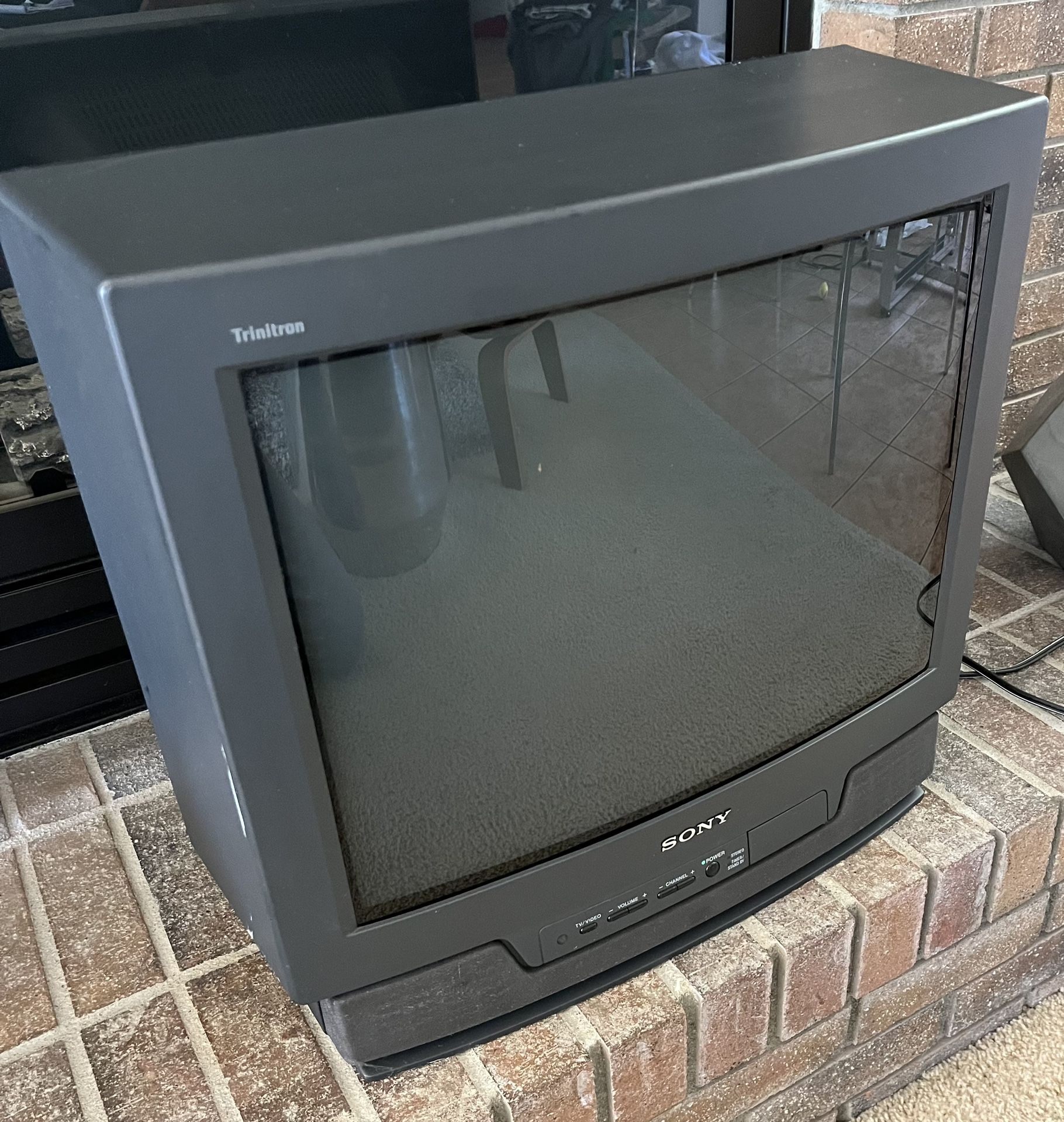 1993 Sony Trinitron KV-20TS29 CRT