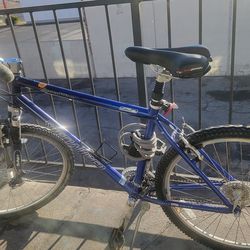 Specialized expedition 21 speed sport hybrid bike / bicycle