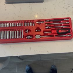 Snap On 34 pc 1/4" Drive 6-Point SAE Shallow/ Deep General Service Socket Set