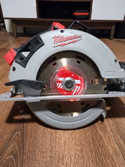 Milwaukee Circular Saw
