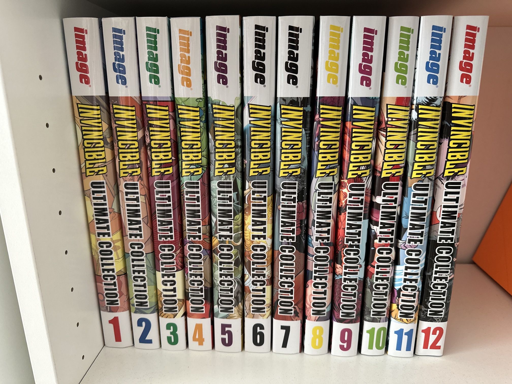 Invincible Ultimate Collection 1-12