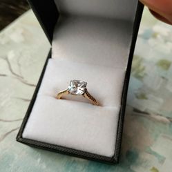 925 Sterling Silver Engagement Ring Size 7