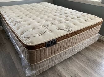 King Organic Cloud Comfort EuroPillow Top 12inch Mattress And Boxspring