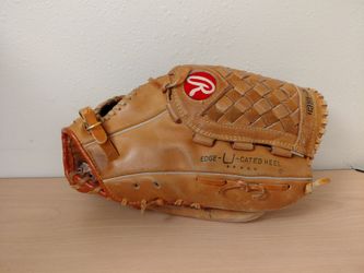 Rawlings Baseball Glove