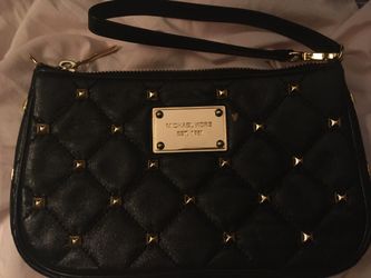 Michael kors wristlet