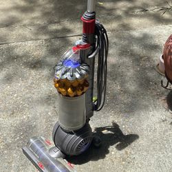 Dyson Vacuum Used Working 