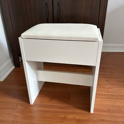 Like NEW! Modern Compact Make-Up Vanity Stool / Foot Stool w/PU Leather Cushion