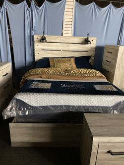 QUEEN BEDROOM SET