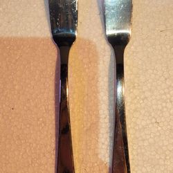 Lot of 2 Lufthansa Butter Knives
