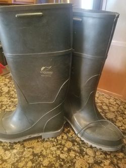 Rubber boots size 5
