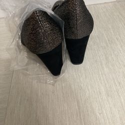 Style And  Co Black/Gold Heel