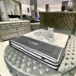 Round Tufted storage Bed Set