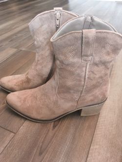 Alter'd State Beige Suede Western Ankle Boots Block Heel 9L/10R