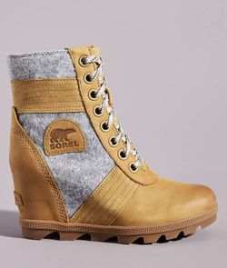 Sorel "Lexie" Wedge Boots - New - 8 1/2