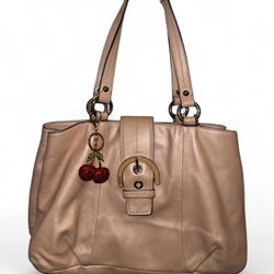 Pink Coach Shoulder Bag 🎀💗