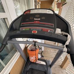 Triumph Treadmill (Price Negotiable)