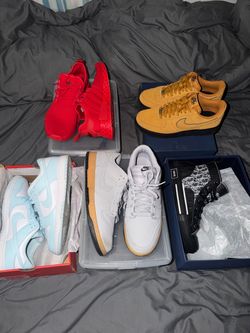 Sneakers Size 12