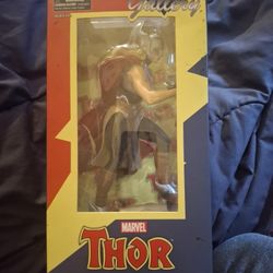 Goddess Of Thunder 7" figurine Unopened BY Diamond Select Toys