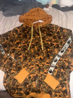 MCM/Bape sweater Size XL 160$