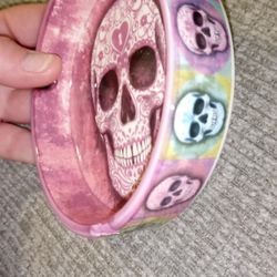 NWT Multicolored SkullCandy Ashtray