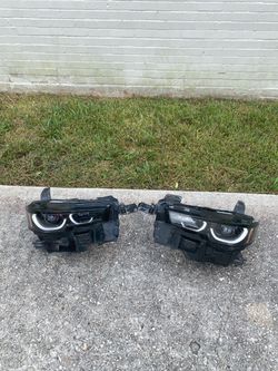 2019-2023 Mazda 3 Headlights used LED good condition