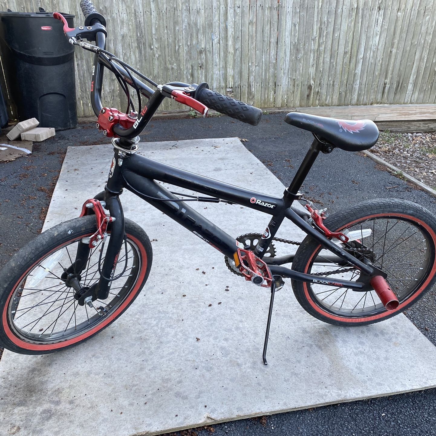 Black 2025 label bmx