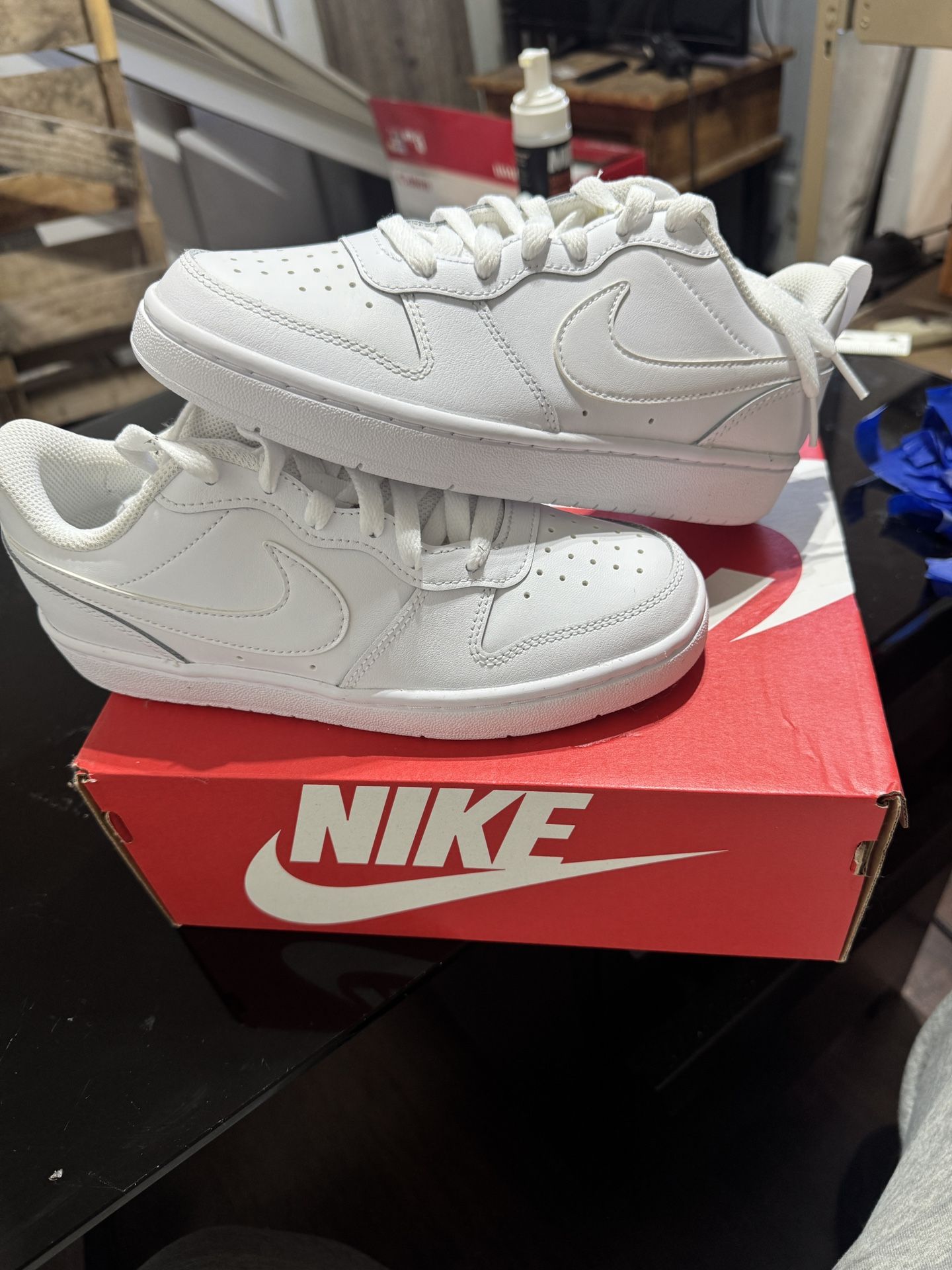 Nike Court Borough Low 2 