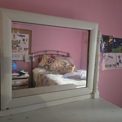 Beautiful Dresser with Vanity Mirror & Jewelry Drawers -