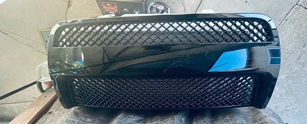 Gloss Black Mesh Front Grille