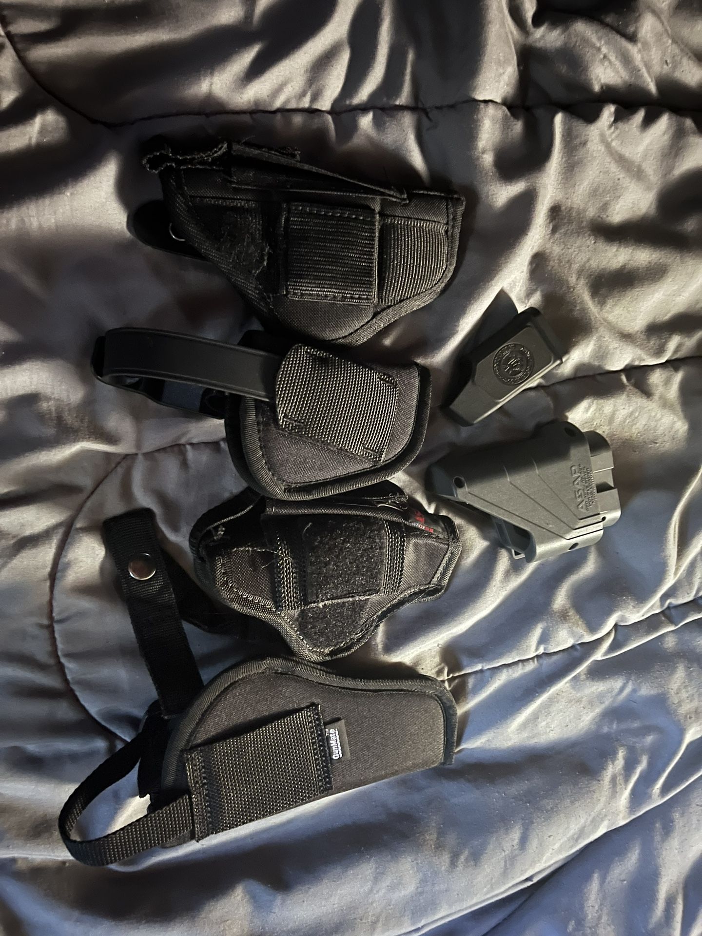 Holsters/speed Loaders