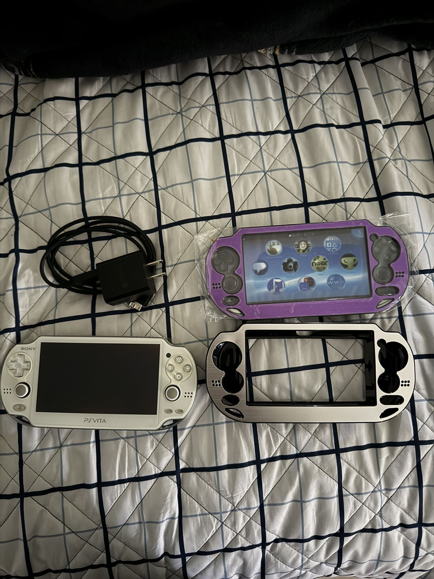 Modded PS Vita + 256 gb sd card