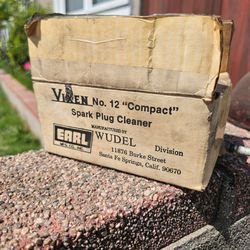 Vintage 1960s Vixen Spark Plug Cleaner Model No. 12 “Compact” NOS