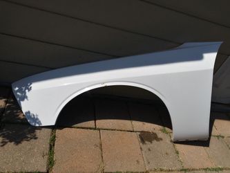 2012 Dodge challenger LH fender
