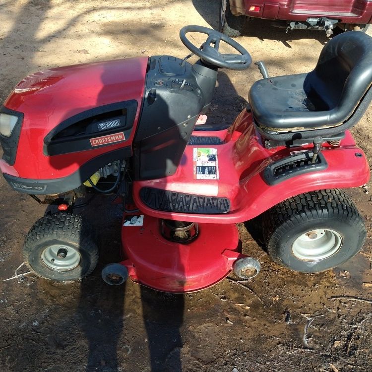 Craftsman Yts 3000 Riding Lawn Mower for Sale in Spartanburg SC