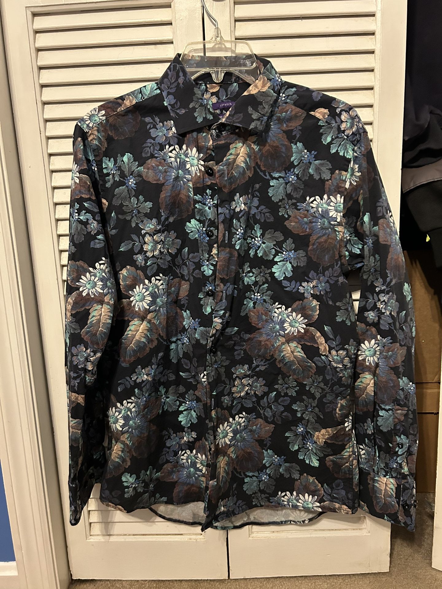 Men’s Shirt Size Medium