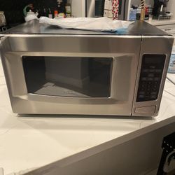 Brand New Microwave 