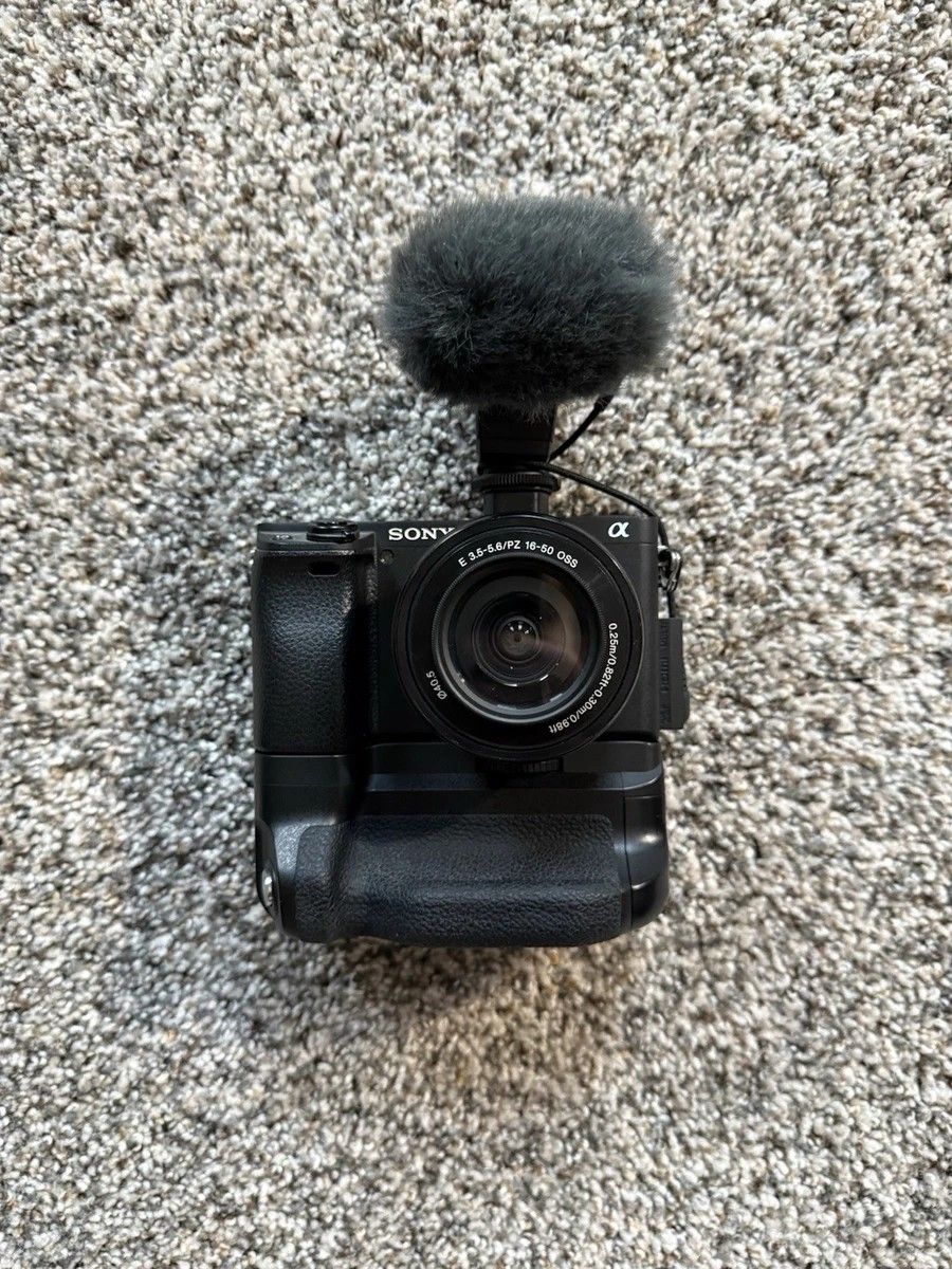 Sony A6400 Mirrorless Camera - Barely Used