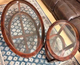 Coffee table & side table in excellent condition