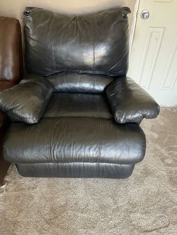 Recliner Couch 