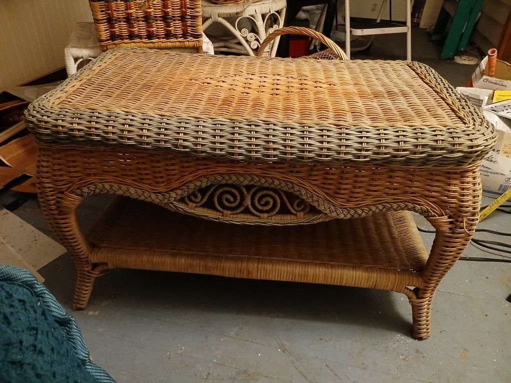 Wicker Table