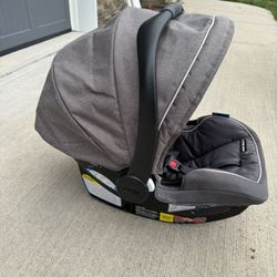 Graco Infant Car Seat + Base