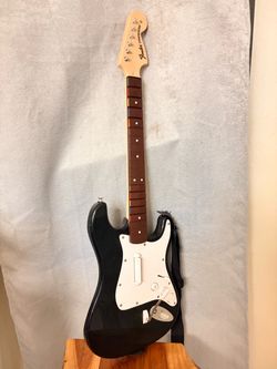 Rock Band 4 for PS 4 Fender Stratocaster Wireless Guitar Controller